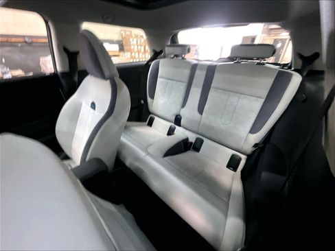 Used 2025 MINI Cooper 2-Door Hardtop image 28