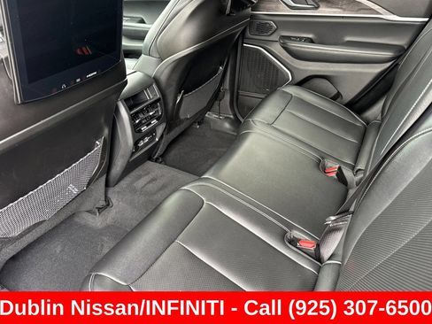 Used 2023 Jeep Grand Cherokee 4WD 4xe w/ Luxury Tech Group II image 15
