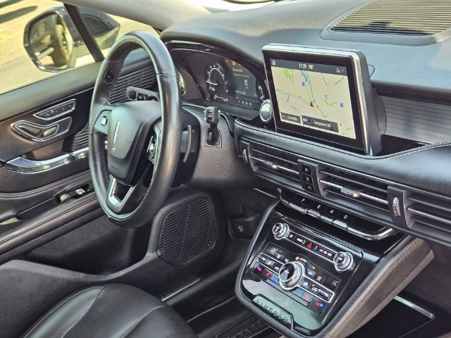 Used 2020 Lincoln Corsair FWD w/ Equipment Group 101A image 10