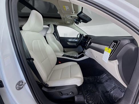 New 2026 Volvo XC40 B5 Ultra w/ Climate Package AWD/4WD image 30