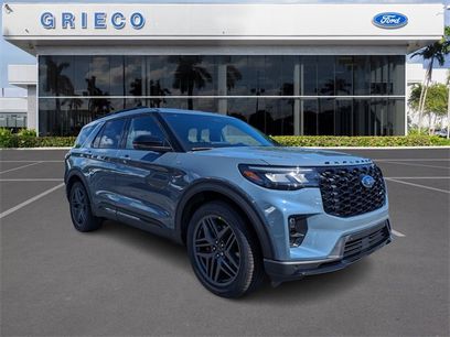 New 2025 Ford Explorer ST-Line w/ Premium Package