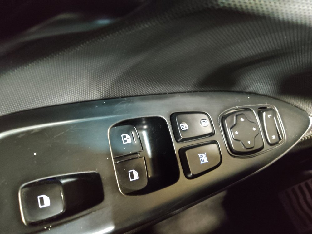 Used 2020 Hyundai Veloster Turbo FWD image 27