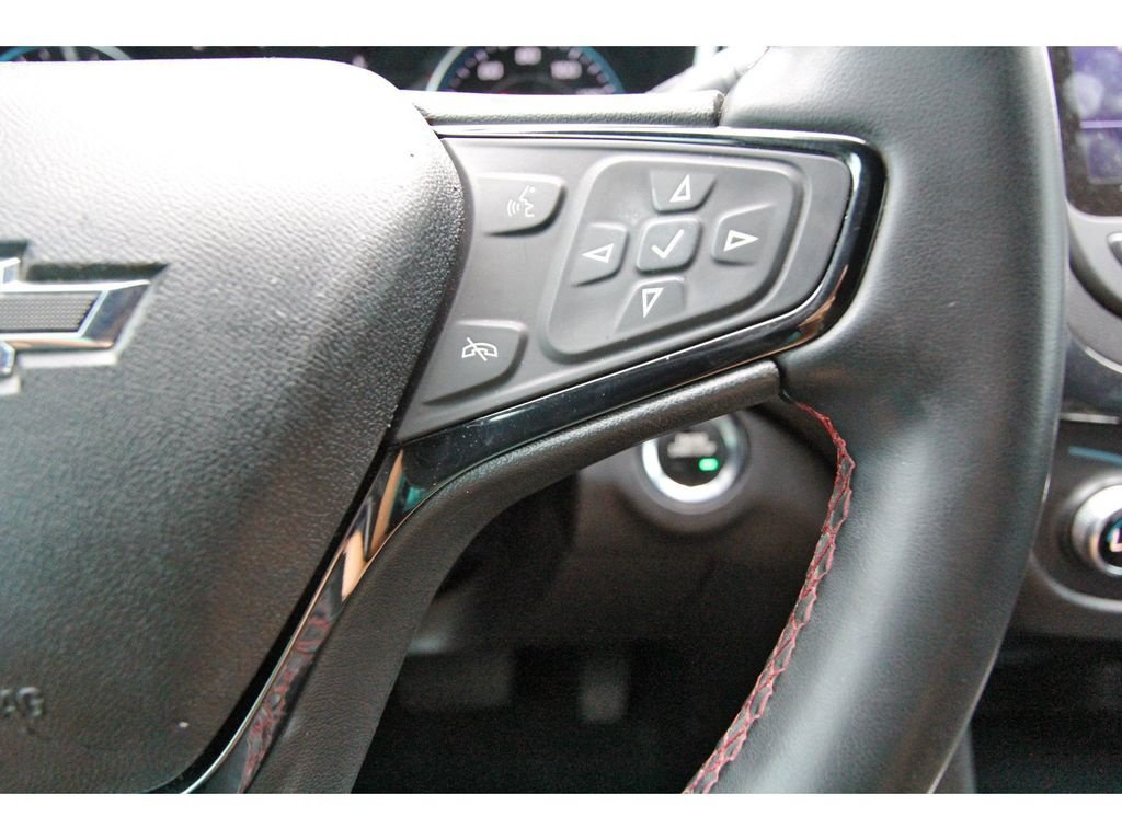 Used 2023 Chevrolet Equinox RS w/ RS Leather Package FWD image 16