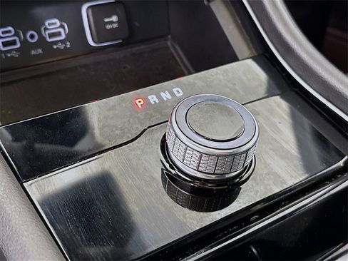 Used 2023 Jeep Grand Cherokee Altitude image 10