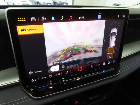 New 2025 Volkswagen Tiguan SE FWD image 17
