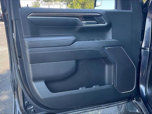 Used 2024 Chevrolet Silverado 1500 LT AWD/4WD image 25