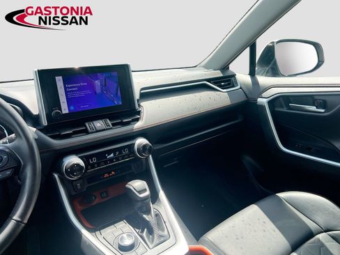 Used 2024 Toyota RAV4 Adventure image 31