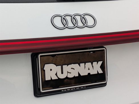 Used 2025 Audi Q5 2.0T Premium w/ Convenience Package image 19