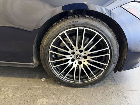 Used 2023 Mercedes-Benz C 300 4MATIC Sedan image 13