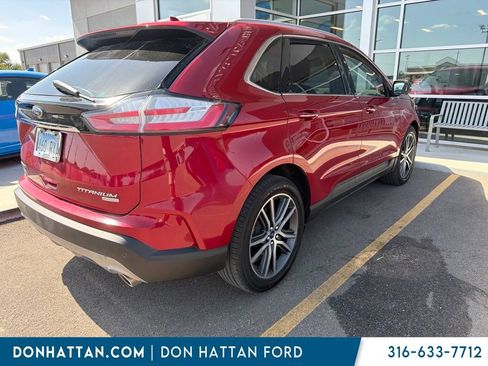 Used 2020 Ford Edge Titanium FWD image 4