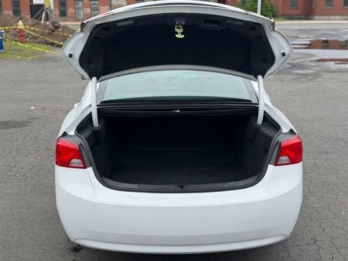 Used 2019 Chevrolet Impala LT FWD image 7