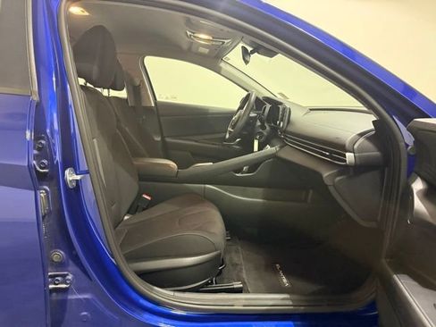 Used 2021 Hyundai Elantra SE image 22