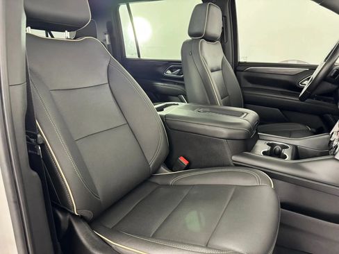 Used 2023 GMC Yukon XL SLT AWD/4WD image 36