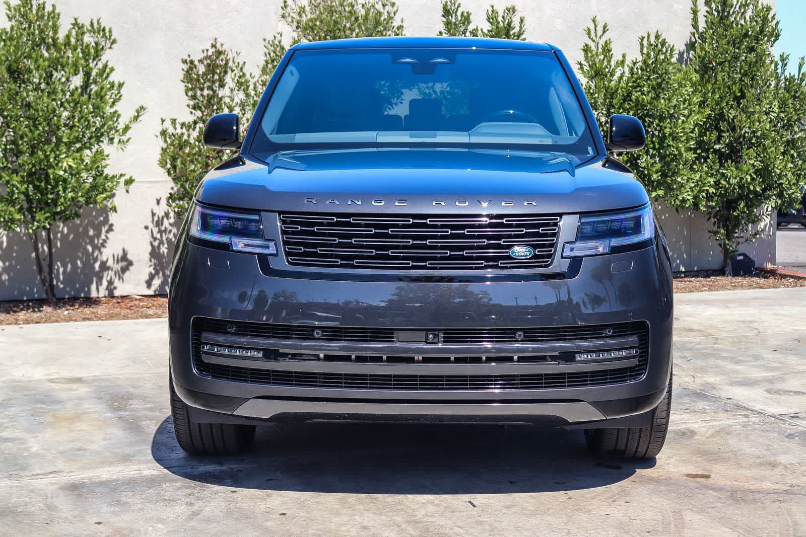 New 2026 Land Rover Range Rover Long Wheelbase SE AWD/4WD image 2
