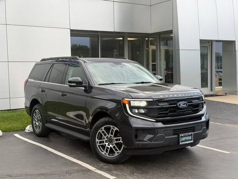 Used 2026 Ford Expedition Active AWD/4WD image 5