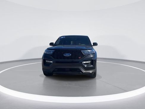Certified 2022 Ford Explorer ST w/ ST Street Pack image 7