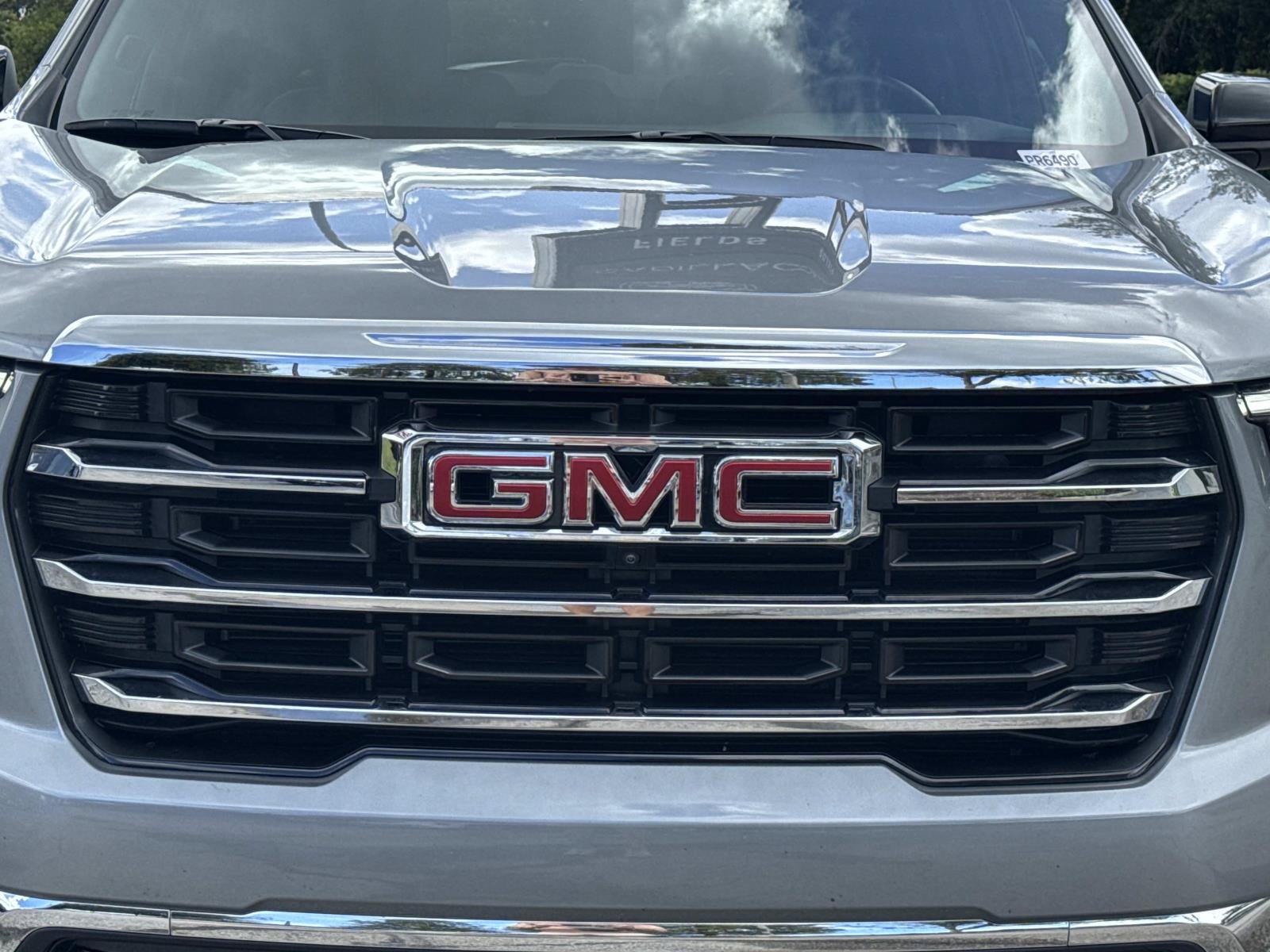 Used 2026 GMC Acadia Elevation w/ Elevation Premium Package FWD image 8