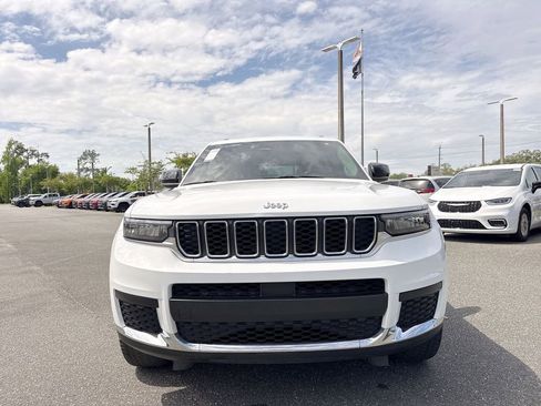 Used 2022 Jeep Grand Cherokee L Laredo w/ Luxury Tech Group I image 5