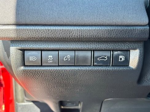 Used 2025 Toyota Camry LE image 24