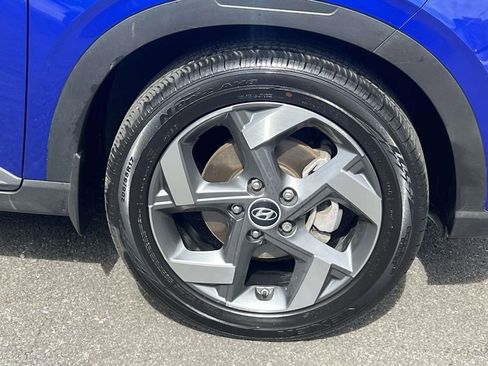 Used 2025 Hyundai Venue SEL image 9