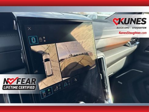 Used 2025 GMC Yukon XL Denali AWD/4WD image 33