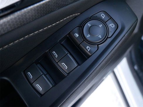 Used 2022 Chevrolet Traverse Premier image 13