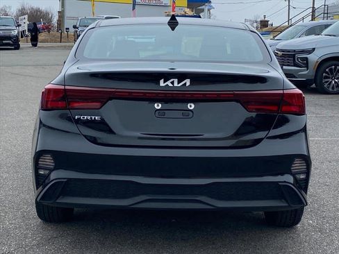 Used 2022 Kia Forte LXS image 4