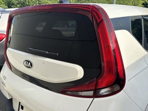 Used 2020 Kia Soul LX FWD image 8
