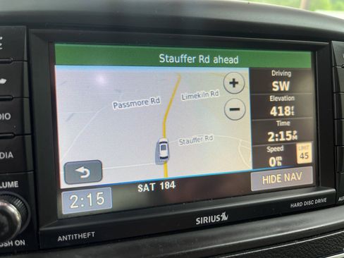 Used 2014 Chrysler Town & Country Touring-L FWD image 17