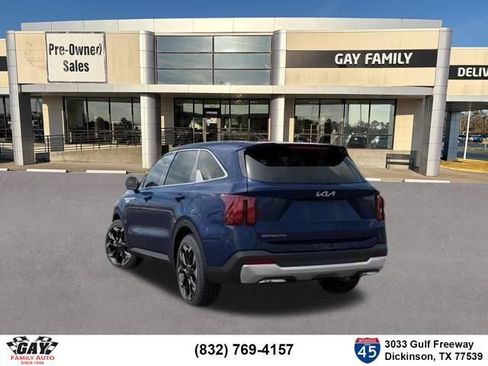 Certified 2026 Kia Sorento EX w/ EX Premium Package FWD image 4