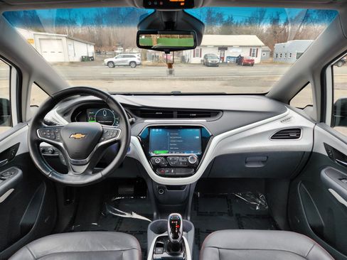 Used 2019 Chevrolet Bolt Premier w/ Infotainment Package image 28