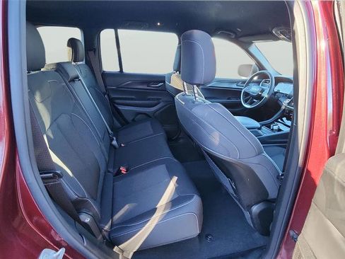 Used 2024 Jeep Grand Cherokee Laredo w/ Trailer Tow Package image 19