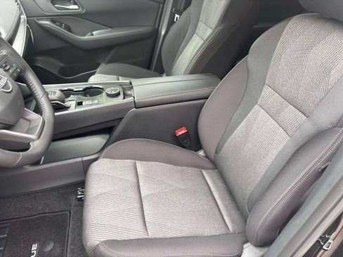 New 2026 Nissan Rogue SV AWD/4WD image 15
