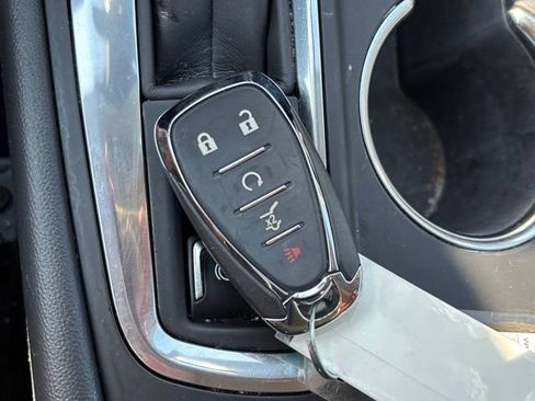 Used 2024 Chevrolet Equinox LT FWD image 24