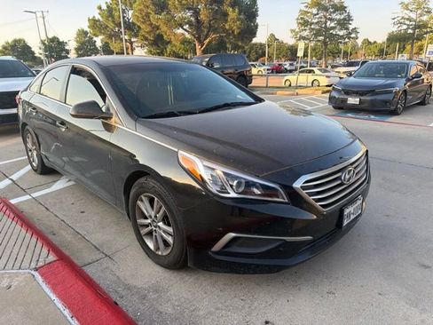 Used 2017 Hyundai Sonata SE FWD image 4