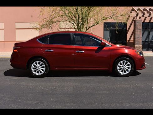 Used 2019 Nissan Sentra SV image 1