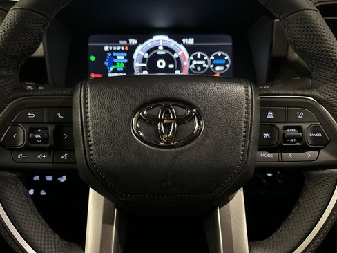 New 2026 Toyota Tundra Limited AWD/4WD image 25