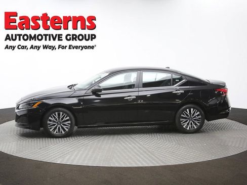 Used 2024 Nissan Altima 2.5 SV image 58