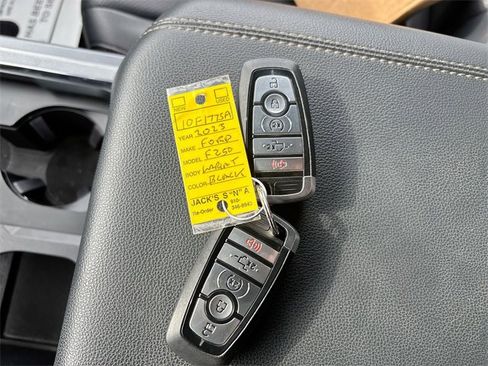 Used 2023 Ford F250 Lariat w/ Black Appearance Package image 10