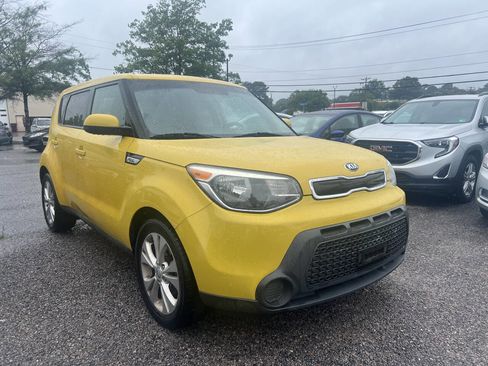 Used 2015 Kia Soul + image 3