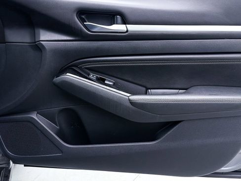 Used 2021 Nissan Altima 2.5 SV w/ SV Premium Package image 34