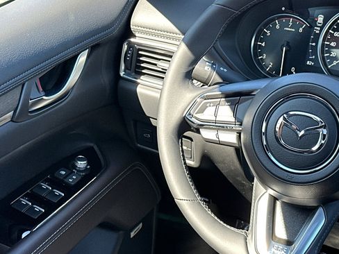 New 2025 MAZDA CX-5 Signature image 22
