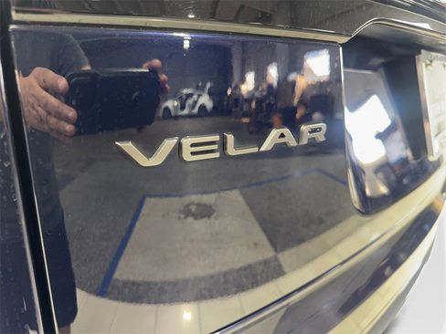 Used 2022 Land Rover Range Rover Velar R-Dynamic S image 24