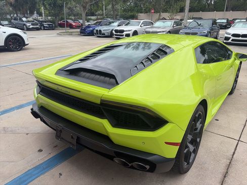 Used 2019 Lamborghini Huracan LP 580-2 RWD image 4