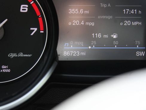 Used 2020 Alfa Romeo Stelvio Ti w/ Active Blind Spot Package AWD/4WD image 45