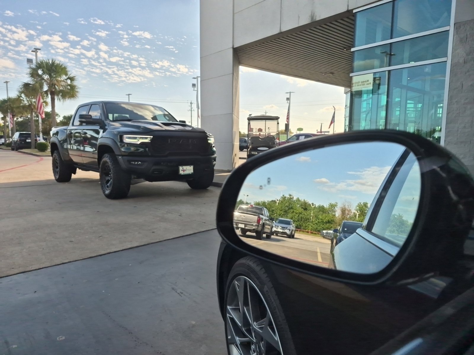 Used 2023 Genesis G70 2.0T AWD/4WD image 9