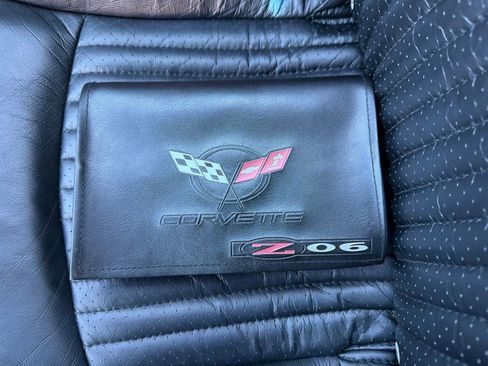 Used 2004 Chevrolet Corvette Z06 w/ Memory Package RWD image 21