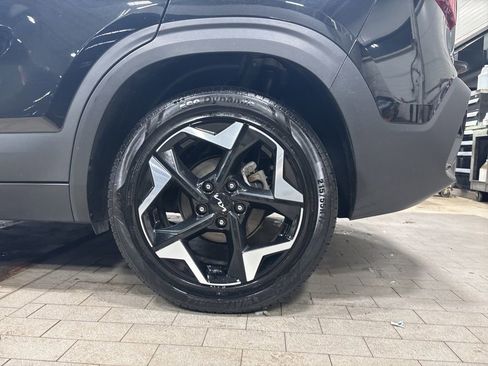 Used 2024 Kia Seltos EX image 24