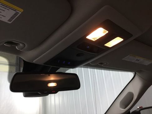 Used 2015 RAM 1500 Big Horn image 24