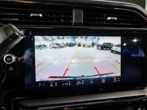 Used 2024 GMC Sierra 2500 AT4X image 19